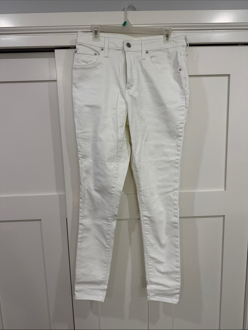 Women's White Skinny Jeans - Sleek Slim Fit LEVI
